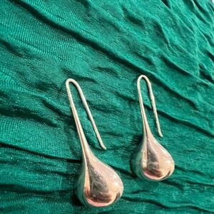925 Silver Teardrop Earrings